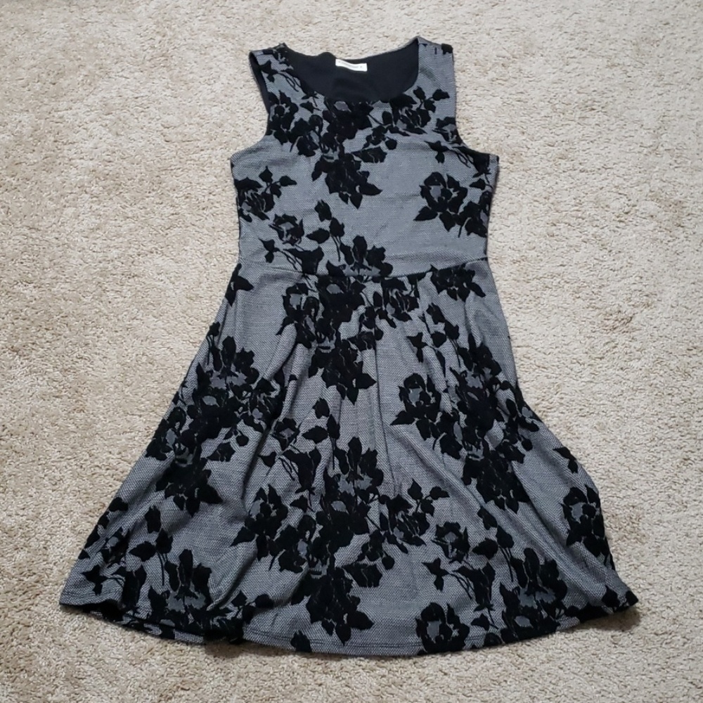 Sz S Stretchy Black Sleeveless Velvet Lace Dress